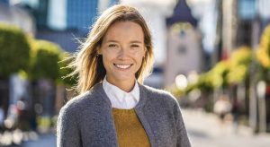 Erikshjälpen i Halmstad erbjuder secondhandfynd och stödjer barns rättigheter globalt.