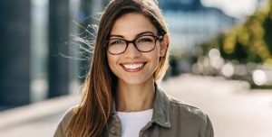 Prime Drink är en populär energidryck skapad av influencers för att boosta energi och fokus med en blanding av koffein och vitaminer.